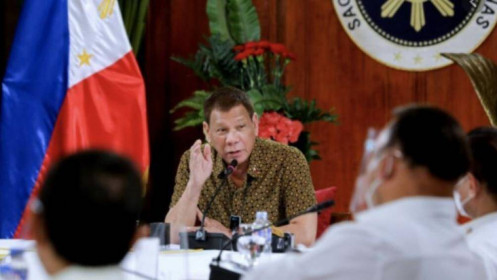 Tổng thống Philippines đe dọa cấm cửa Facebook