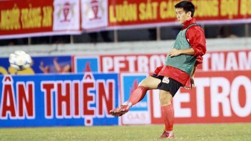 Cựu cầu thủ Nam Định dùng tên giả, nhập cảnh trái phép, trốn khỏi khu cách ly