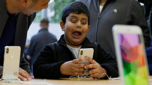 Apple chơi lớn ở Ấn Độ: Tặng AirPods miễn phí cho người mua iPhone 11