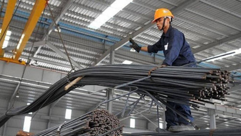 Ngành thép trở mình, cổ phiếu dậy sóng