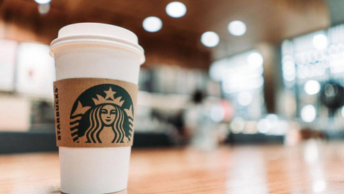 Starbucks bất ngờ tuyên bố đóng cửa 200 cửa hàng vì doanh số sụt giảm mạnh trên toàn cầu
