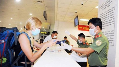Người nước ngoài nhập cảnh vào làm việc tại Việt Nam trên 14 ngày có thuộc đối tượng áp dụng hướng dẫn tạm thời giám sát không?