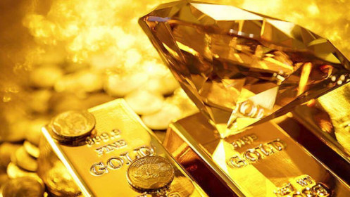 Giá bán vàng SJC cao hơn vàng thế giới gần 4 triệu đồng/lượng