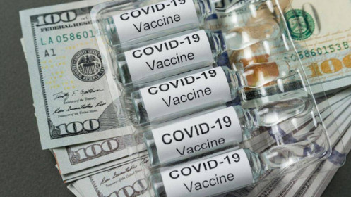Giá vắc xin COVID-19: Những hợp đồng đầy bí ẩn của các hãng dược