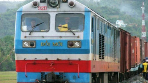 Đường sắt giảm nửa giá vé, từ Hà Nội đi TP.HCM còn 450.000 đồng