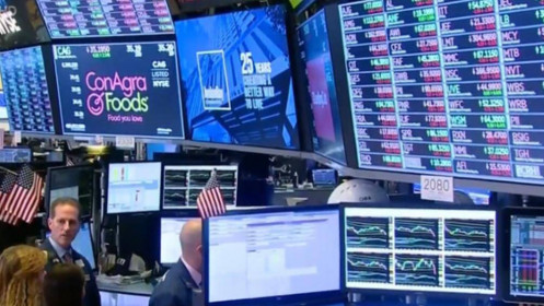Thị trường chứng khoán Mỹ mở màn năm 2021 với một đợt bán tháo