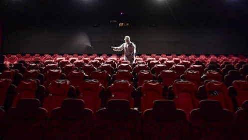 Rạp chiếu phim ở Mỹ ngắc ngứ, các phòng vé châu Á lại sống khỏe