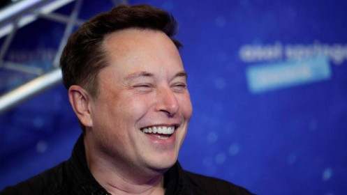 Cổ phiếu Tesla tăng 4,7% giúp Elon Musk quay lại vị trí người giàu nhất hành tinh