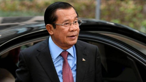 Ông Hun Sen là người Campuchia đầu tiên tiêm vắc xin Covid-19 Trung Quốc