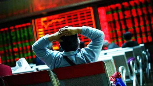 Blog chứng khoán: Tin ra là bán, dao động trong phiên xấu