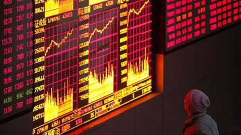 Chứng khoán Trung Quốc lao dốc, nhà đầu tư cá nhân hoảng loạn rút vốn