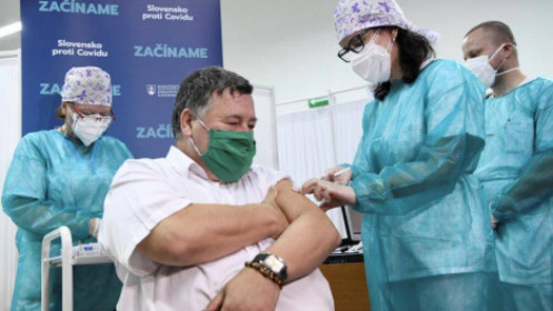 Bộ trưởng Y tế Slovakia từ chức để chấm dứt khủng hoảng liên quan đến vaccine Sputnik