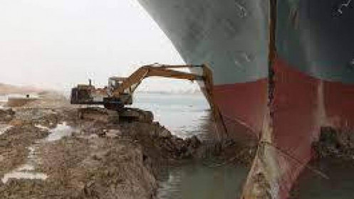 Kênh đào Suez tắc nghẽn có thể gây thiệt hại từ 6 - 10 tỷ USD một tuần