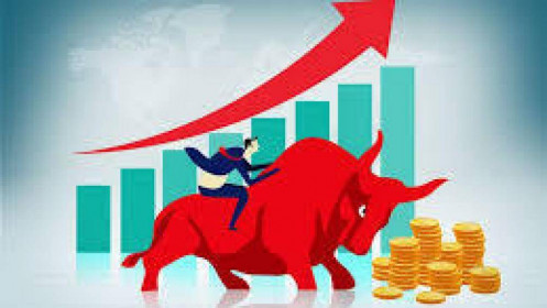 Chứng khoán ngày 01/4: Nên duy trì tỷ trọng cổ phiếu ở mức 50-65%