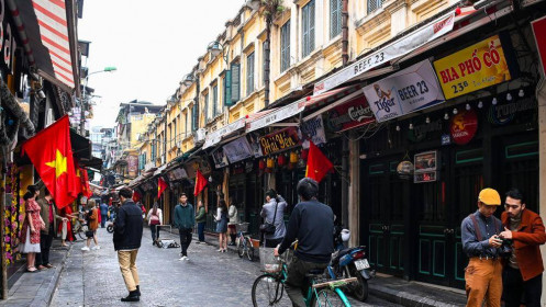 Hà Nội tạm dừng hoạt động các quán ăn đường phố, cà phê, trà đá vỉa hè từ 17h ngày 3/5