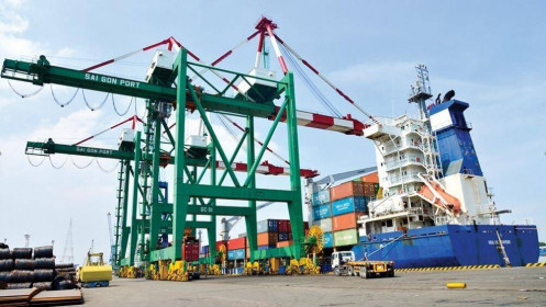 Doanh nghiệp cảng biển 'đắt khách' ngay quý đầu năm