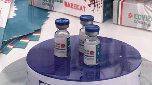Iran tự sản xuất một triệu liều vaccine Barekat ngừa Covid-19