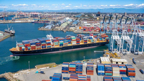 Hàng xuất khẩu đối mặt với nguy cơ mất thị trường do chi phí logistics "phi mã"