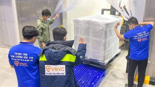Thêm gần 600.000 liều vắc xin AstraZeneca đã về đến Việt Nam