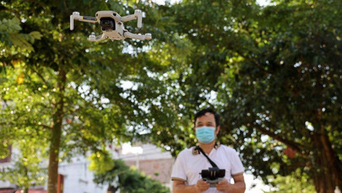 Hà Nội thí điểm giám sát khu vực phong tỏa bằng flycam