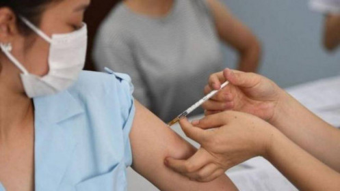 200 bà bầu Hà Nội tiêm vaccine Covid-19
