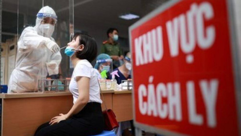 4 ngày sau sốt, đau họng, cô gái trẻ ở quận Thanh Xuân phát hiện mắc COVID-19, Hà Nội thêm 8 ca