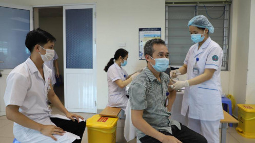 Không có chuyện Đà Nẵng bớt lượng vaccine để tiêm cho được nhiều người