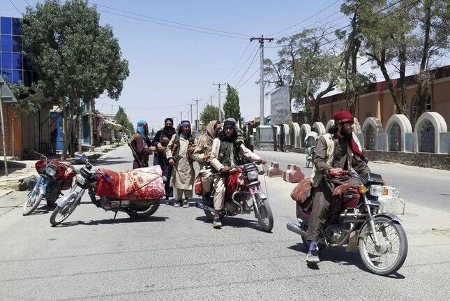Vì sao Afghanistan sụp nhanh, Mỹ thua chậm?