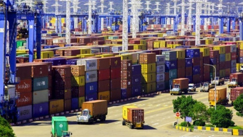 Caixin: Cước vận tải container từ Trung Quốc tới bờ tây nước Mỹ giảm gần 50%
