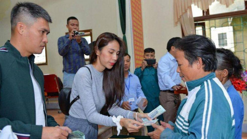 Một huyện ở Nghệ An báo cáo số tiền Thủy Tiên làm từ thiện ít hơn xác nhận trước đó