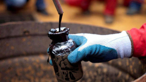 Dầu mở rộng đà tăng khi tồn kho dầu của Mỹ kéo theo nhu cầu mạnh mẽ