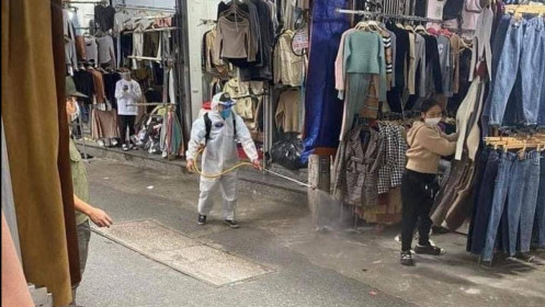 Hà Nội thông báo khẩn tìm người đến mua bán tại chợ vải Ninh Hiệp, Gia Lâm