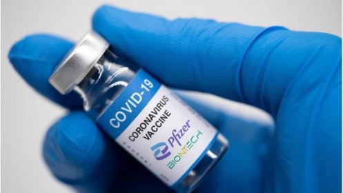 Pfizer: 'Trong vòng 100 ngày sẽ có vắc xin chống lại biến thể Omicron'