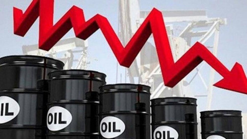 Bản tin hàng hóa ngày 30/11: Phe bán tiếp tục thắng thế, giá dầu thô giảm mạnh