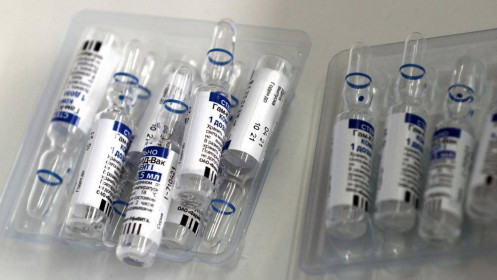 Nga nói vaccine Sputnik V có thể chống lại biến thể Omicron
