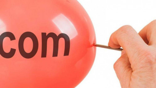 Huyền thoại Charlie Munger: Chứng khoán Mỹ lúc này còn điên rồ hơn cả bong bóng dotcom