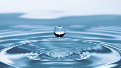 Giá nước tăng, cổ phiếu ngành nước liệu có "nổi sóng"?
