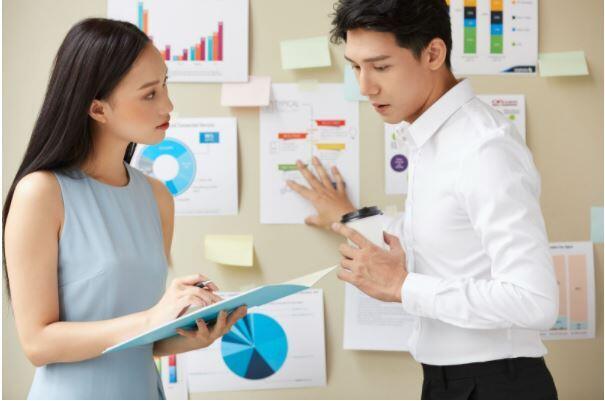 Cổ phiếu thưởng là gì? Định nghĩa, khái niệm, giải thích ý nghĩa, ví dụ mẫu - 24HMoney