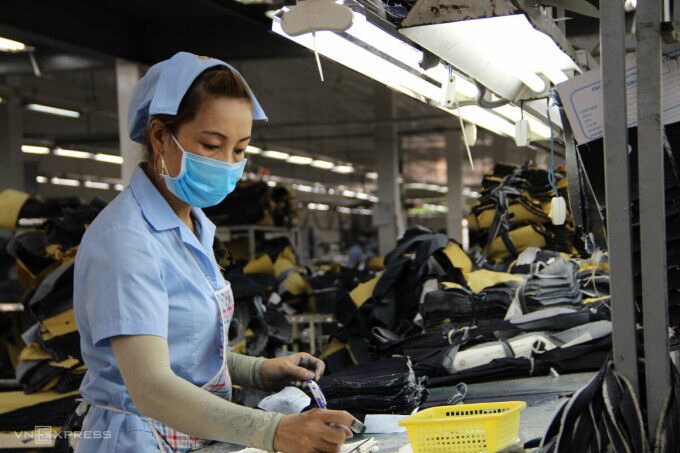 Công nhân rút BHXH một lần vì 'đợi quá lâu' tới lương hưu