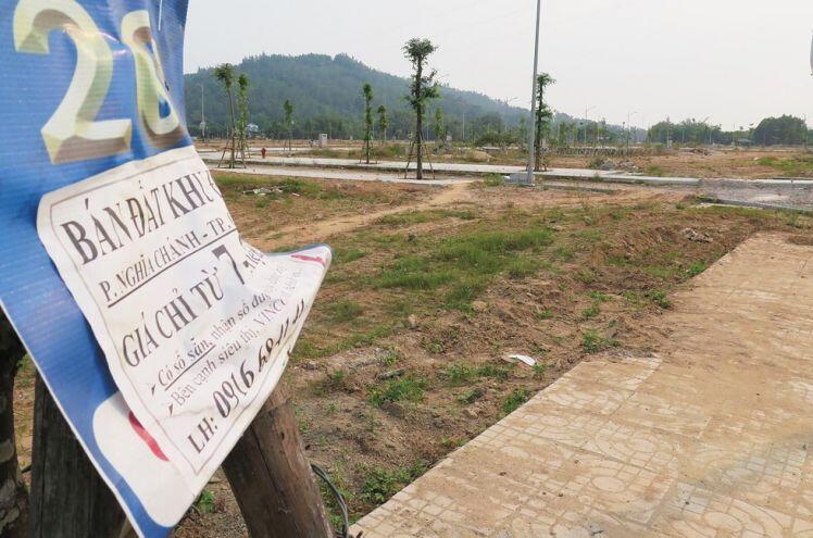 “Chữa” sốt đất bằng “thuốc” minh bạch