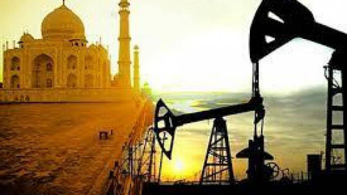 Dầu thô vượt đỉnh cũ 84 USD/thùng