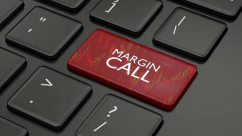 Nhà đầu tư ôm cổ phiếu nóng méo mặt vì bị "call margin"