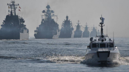 Giữa lúc căng thẳng, tàu chiến Nga tập trận ở Biển Baltic