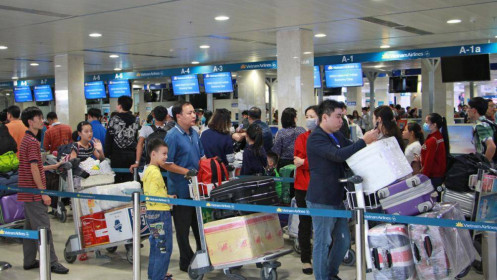 Sân bay Tân Sơn Nhất đón lượng khách kỷ lục trong Tết Nhâm Dần 2022