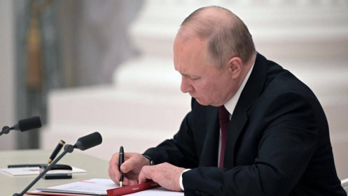 TT Putin lệnh đưa quân đến Ukraine ngay lập tức