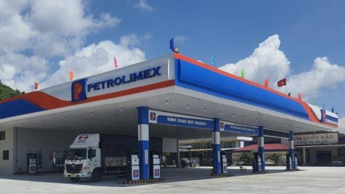 Giá xăng lên cao kỷ lục, cổ phiếu Petrolimex (PLX) vượt đỉnh 3 năm
