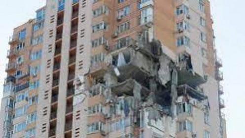Moskva: Phòng không Ukraine bắn trúng chung cư Kiev, không phải tên lửa Nga