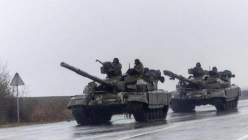 Hàng loạt quân nhân Ukraine tiếp tục hạ vũ khí đầu hàng