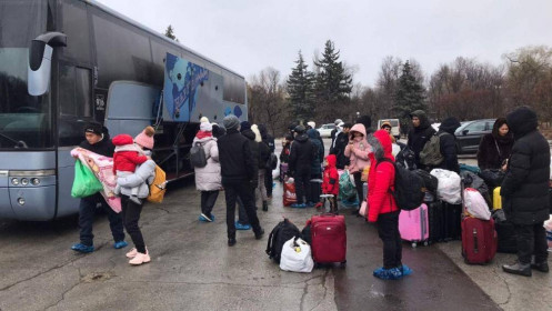 370 người Việt từ Ukraine đã tới Romania an toàn