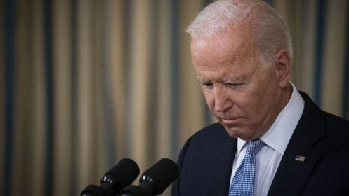 TT Biden tiến thoái lưỡng nan trước sức ép cấm dầu Nga